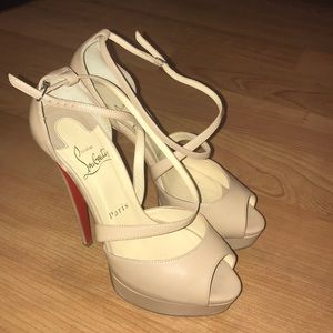 Christian Louboutin Nude Me Peep Toe